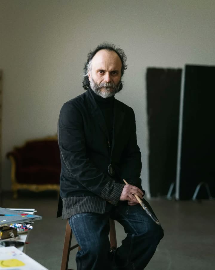 Massimo Scognamiglio nel suo studio